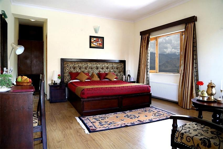 royal palace hotel