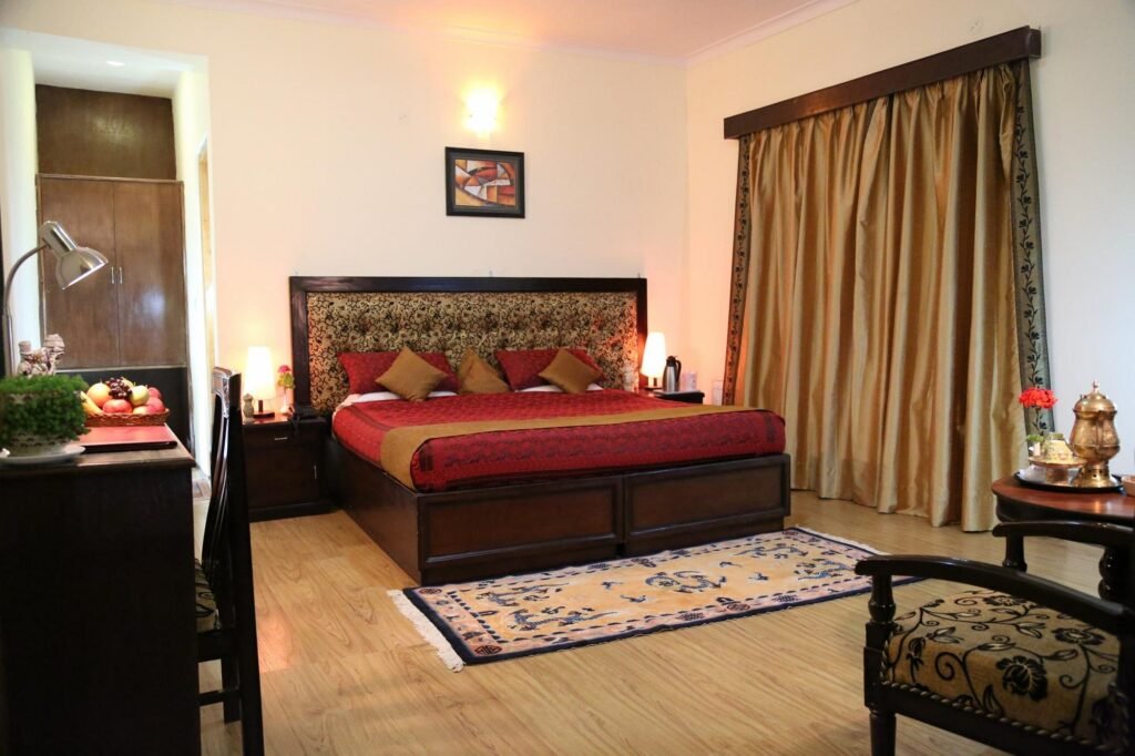 Home royal palace hotel5
